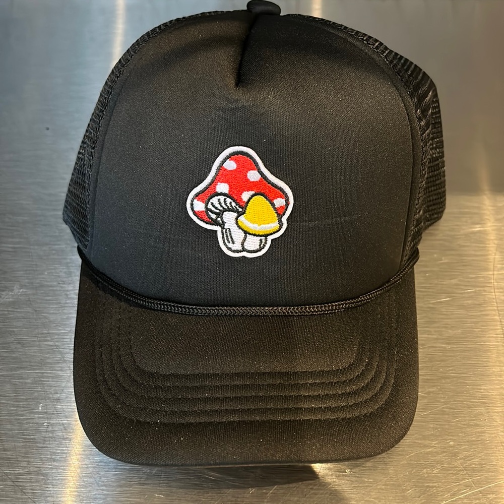 trucker hat. never been worn. mushroom patch